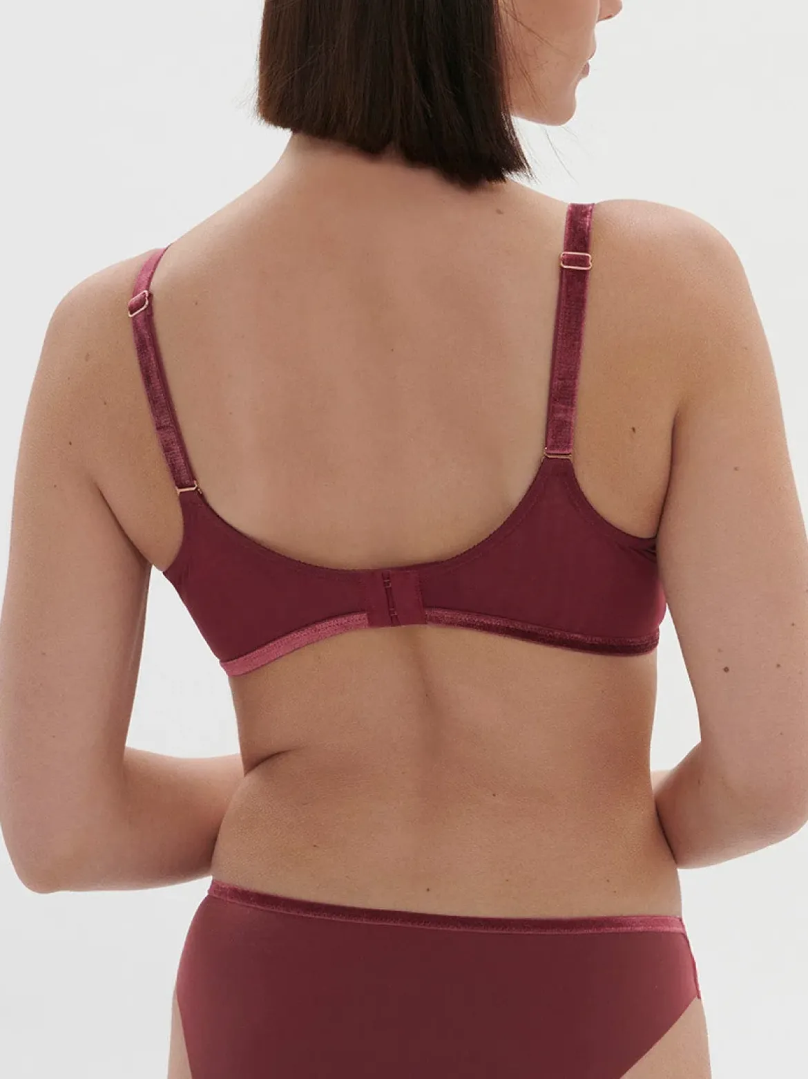 Soutien-gorge avec armature décolleté plongeant - Rouge Spinelle