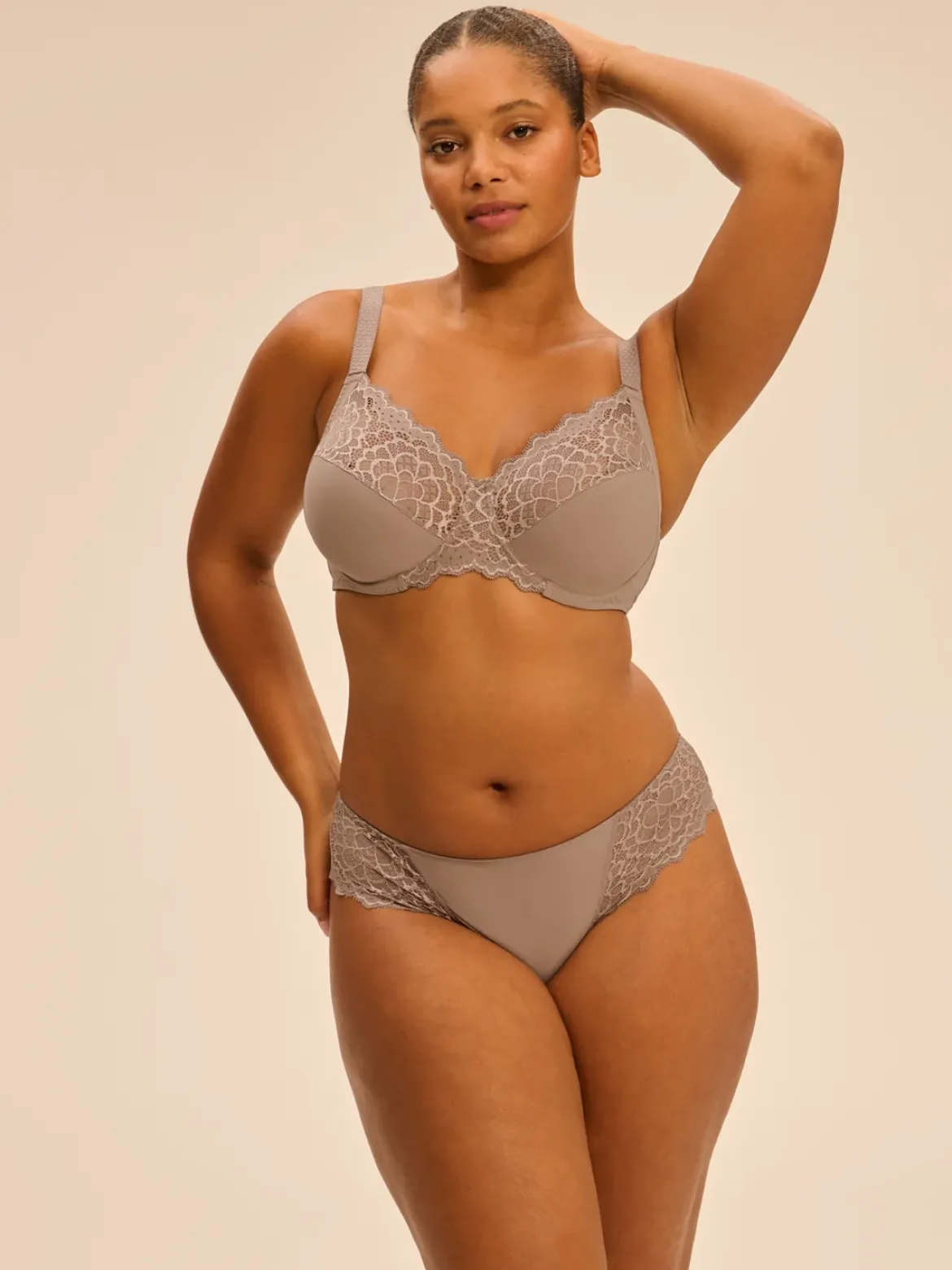 Soutien-gorge avec armature emboitant - Grège