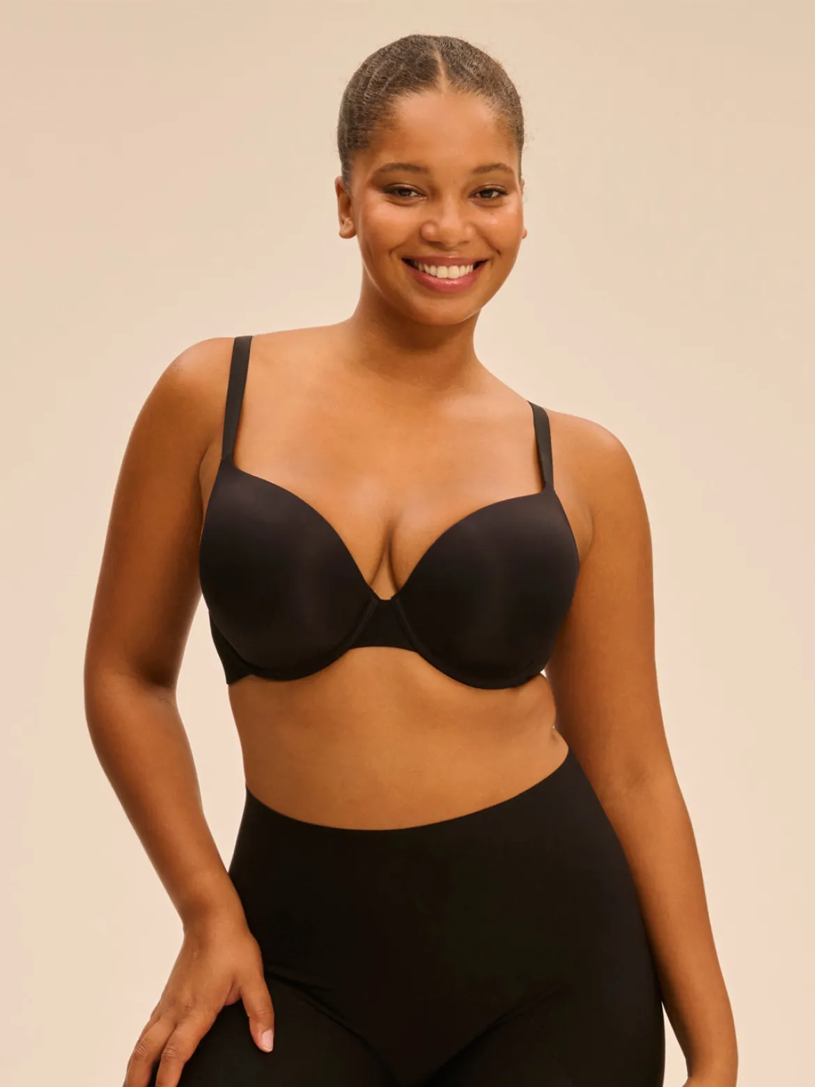 Soutien-gorge coque emboitante décolleté plongeant - Noir