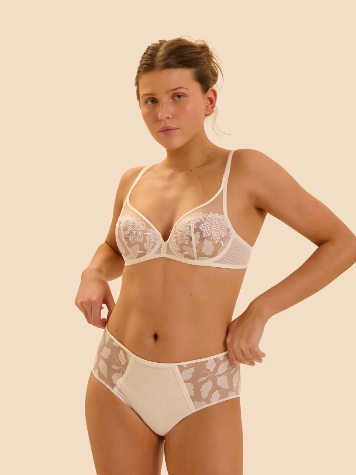 Soutien-gorge triangle emboitant décolleté plongeant - Naturel